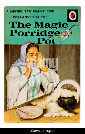 Jahrgang 1960 Marienkäfer Buch "The Magic Porridge Pot", aus der Serie "Well-Loved Geschichten" Stockfoto