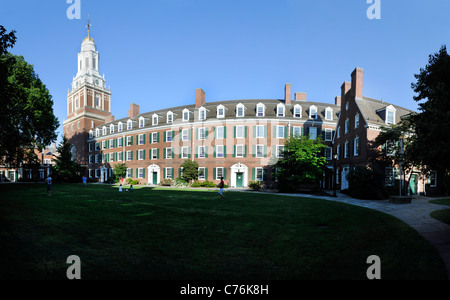 Yale University Pierson Wohnhochschule, Panorama aus drei Aufnahmen gemacht. Stockfoto