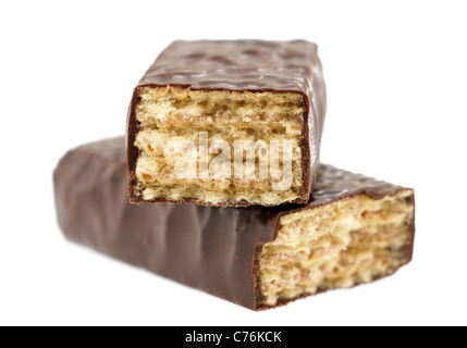 Halbierte blaue Band Nestle dunkle Schokolade Wafer bar Stockfoto