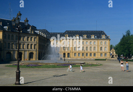 Hotel De La Comedie (Comedy Platz) mit zurück Präfektur Gebäude, Metz, Moselle, Lothringen, Frankreich Stockfoto