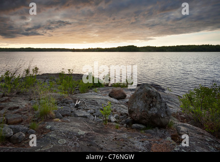 Sonnenuntergang über Georgian Bay.  Der Massasauga Provincial Park, Muskoka, Ontario, Kanada. Stockfoto