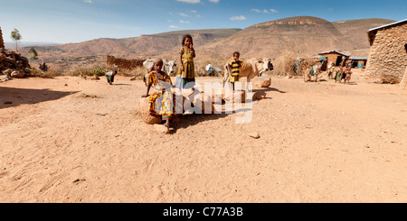 Argoba Kinder in abgelegenen Kliff-Yop Dorf von Koremi in der Nähe von Harar in Ost-Äthiopien, Afrika. Stockfoto