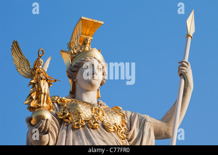 Österreich, Wien, Parlamentsgebäude, Statue der Athena Stockfoto