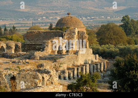 Ruinen von Milet, Ilyas Bey Moschee in der Nähe von griechisch-römischen Amphitheater, Aydin Provinz, Südwestküste Türkei, Europa, Naher Osten, Asien Stockfoto