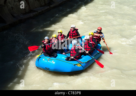 Wildwasser-rafting in Chamonix Stockfoto