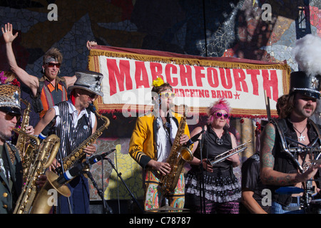 März vierten Marching Band beim Bumbershoot 2011, Seattle, Washington, USA Stockfoto