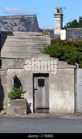 Die alte Lock Up Blind Haus Gaol am Luckington Stockfoto