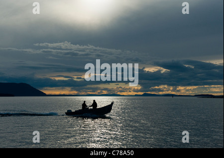 Reisen in den Puget Sound erfordert oft ein Skiff für Transport zu und von den verschiedenen Inseln des Pazifischen Nordwestens. Stockfoto