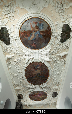 Stuckdecke Und Freskomalereien Im Treppenhaus Vom Rathaus in Koblenz, Rhein, Mosel, Rheinland-Pfalz Stockfoto