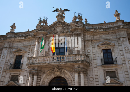 Die alte königliche Tabakfabrik (heute Universität), Sevilla, Spanien Stockfoto