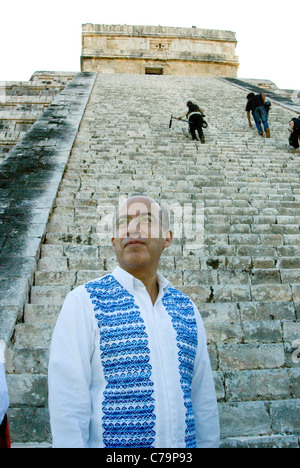 Staatspräsident Felipe Calderon von Mexiko Touren Chichen Itza Stockfoto