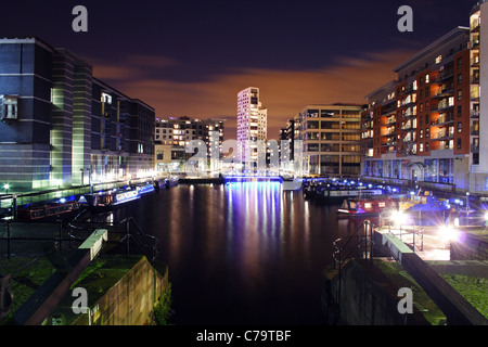 Clarence Dock in Leeds in der Nacht Stockfoto