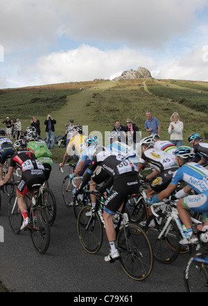 Führend im gelben Trikot Fahrer erklimmen Haytor auf Exeter Exmouth Etappe Tour of Britain 15. September 2011 Stockfoto