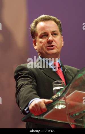 Jack McConnell spricht bei der Labour-Partei-Konferenz am 15. Februar 2003 in Glasgow, Schottland, statt. Stockfoto