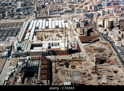 Medina Saudi-Arabien Luftbild & Propheten-Moschee eine der größten Moscheen der Welt Stockfoto