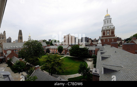 Yale University, Davenport Wohnhochschule.  Panorama von drei Fotos gemacht Stockfoto