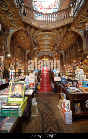 Berühmte Lello Buchhandlung in Porto, Nordportugal, Europa Stockfoto