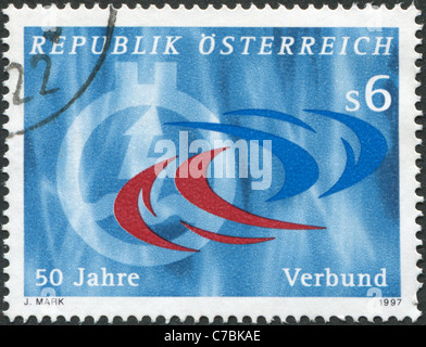 Österreich - 1997: Eine Briefmarke gedruckt in Österreich, 50. Jahrestag des österreichischen Elektrizitätsgesellschaft gewidmet Stockfoto