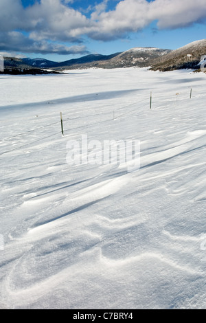 Valle Grande bedeckt in Winterschnee, Valles Caldera National Preserve, New Mexico, USA Stockfoto