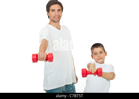 Vater und Sohn mit Langhantel trainieren und tragen weiße T-shirt leer zusammen isoliert auf weißem Hintergrund Stockfoto