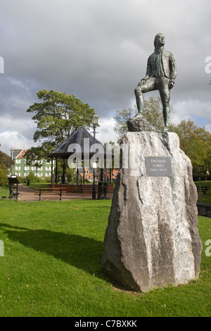 Der Künstler Thomas Jones Statue in Tempelgärten, Llandrindod Wells Powys Wales. Stockfoto