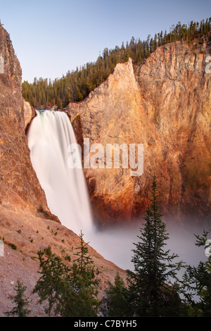 Niedrigere Wasserfälle des Yellowstone River, Onkel Toms Trail, Grand Canyon des Yellowstone, Yellowstone-Nationalpark, Wyoming Stockfoto