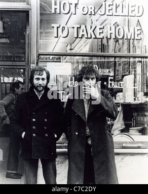 CHAS und DAVE Promotional Foto von Pub-Rock-Duo über 1975 mit Chas Hodges rechts und Dave Peacock. Stockfoto