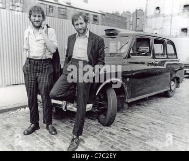 CHAS und DAVE Pub-Rock-Duo über 1975 mit Chas Hodges auf der linken Seite und Dave Peacock. Foto George Bodnar Stockfoto