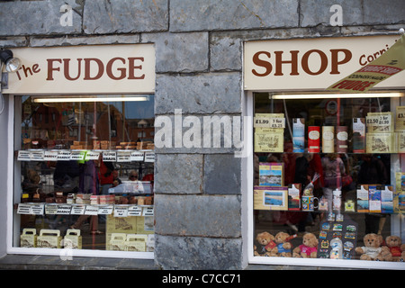 Der Fudge Shop in Padstow, Cornwall, Großbritannien, im Mai Stockfoto