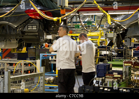 Montageband bei Vauxhall Motors Fabrik, Ellesmere Port, Cheshire Stockfoto