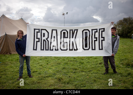 Camp Frack Protest Lager & Marsch gegen hydraulische Wasser Fracturing & Shale-Gas-Produktion bei Becconsall, Banken, Southport. Stockfoto