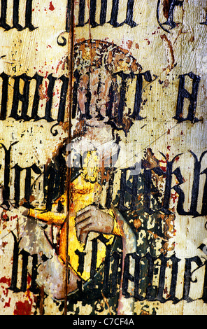 Binham Priory, Norfolk. Lettner gemalt Saint Mary Magdalen, überdruckt mit schwarzem Text während der Bildersturm der Reformation Stockfoto