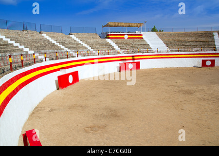 Alcudia Mallorca Plaza de Toros Stierkampfarena unter blauem Himmel in Spanien Balearen Stockfoto