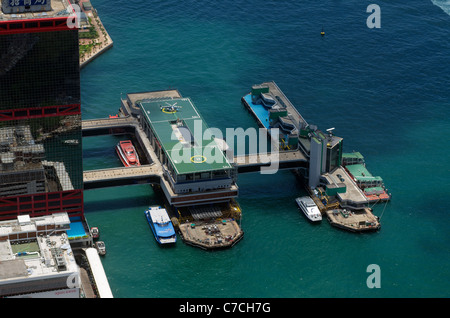 Das Helicoptor Hafen und Macau Ferry Terminal am Shun Tak Centre im Zentrum von Hongkong. Stockfoto