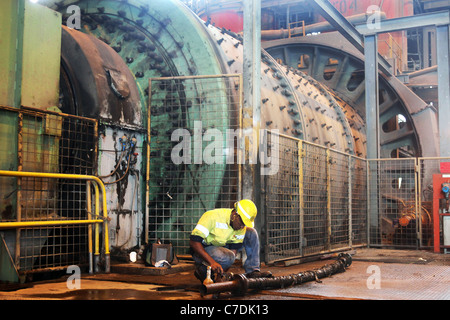 Erz-Kupfermühle an Ok Tedi Mühle in Tabubil, Papua-Neu-Guinea Stockfoto