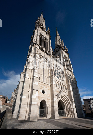 Der Lady Day-Basilika-Kathedrale von Moulins (Frankreich).  Basilika Cathédrale Notre-Dame de Annonciation, À Moulins (Frankreich). Stockfoto