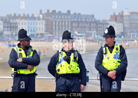 Polizisten auf Pflicht, Weymouth, Dorset, England, UK Stockfoto