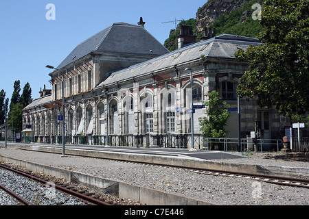 Lexos, SW Frankreich verlassen fast Bahnhof Stockfoto