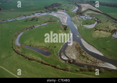Luftaufnahme von Oxbow See gebildet, wenn Fluss natürlich umgehen Mäander Wales UK verkürzt Stockfoto