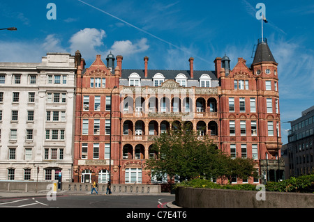 Royal Waterloo Krankenhaus für Kinder und Frauen, Kreisverkehr Waterloo Road, London, England, Vereinigtes Königreich Stockfoto