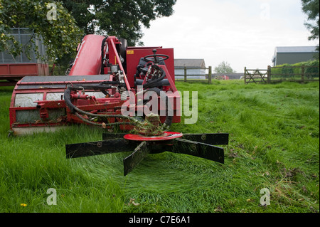 Selbstfahrende Cider Apple harvester Stockfoto