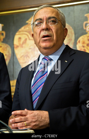 Palästinensischen Premierminister Fayyad und norwegische Außenminister Store sprechen Sie mit der Presse auf mögliche UN-Mitgliedschaft Palästinas. Stockfoto