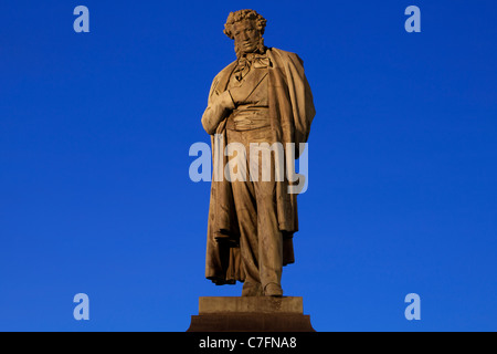 Statue von Russlands berühmtester Dichter Alexander Pushkin (1799-1837) am Puschkin-Platz in Moskau, Russland Stockfoto