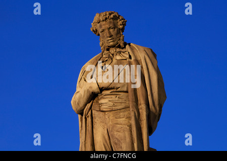 Statue von Russlands berühmtester Dichter Alexander Pushkin (1799-1837) am Puschkin-Platz in Moskau, Russland Stockfoto