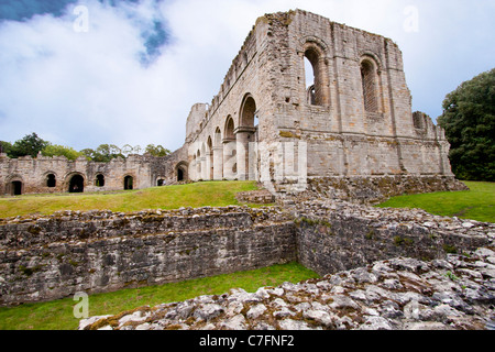 Ruinen der Zisterzienserabtei bei Buildwas in Shropshire Stockfoto
