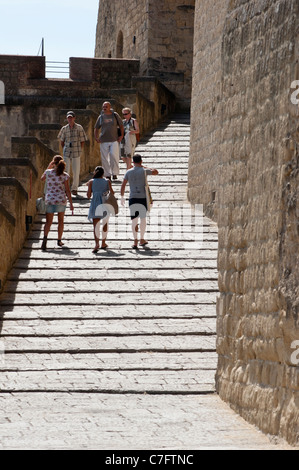 Besucher zum Schloss von Ei (Castel OVO), Neapel, Campania, Italien. Stockfoto