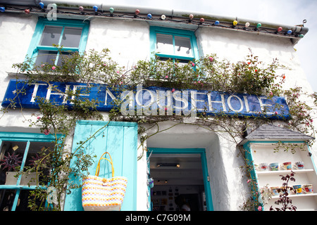 Traditionelle Geschenkeladen In Mousehole Cornwall UK Stockfoto