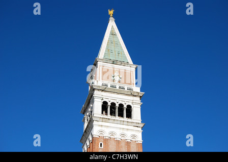 Campanile, Markusplatz entfernt, Venedig Stockfoto