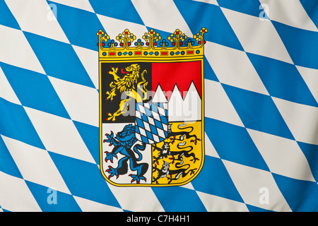 Bayern Fahne, weißen und blauen Rauten mit bayerischen Wappen Stockfoto