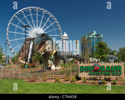 Dinosaur Adventure Golf Attraktion in Niagara Falls, Ontario, Kanada. Stockfoto